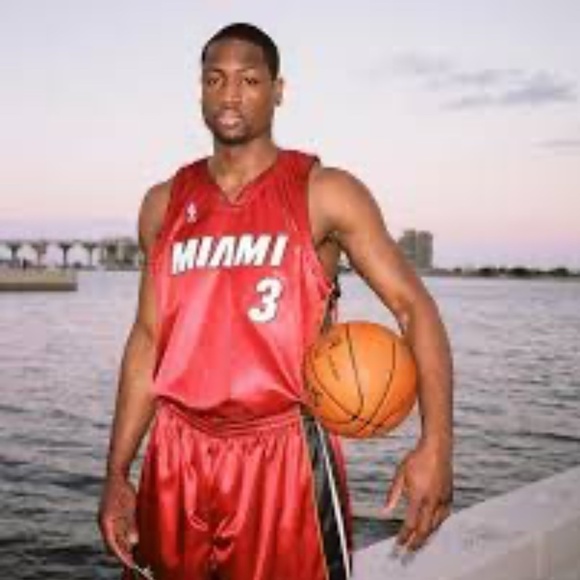 Reebok NBA Authentic Miami Heat Dwayne Wade #3 Basketball Jersey - Picture 2 of 11